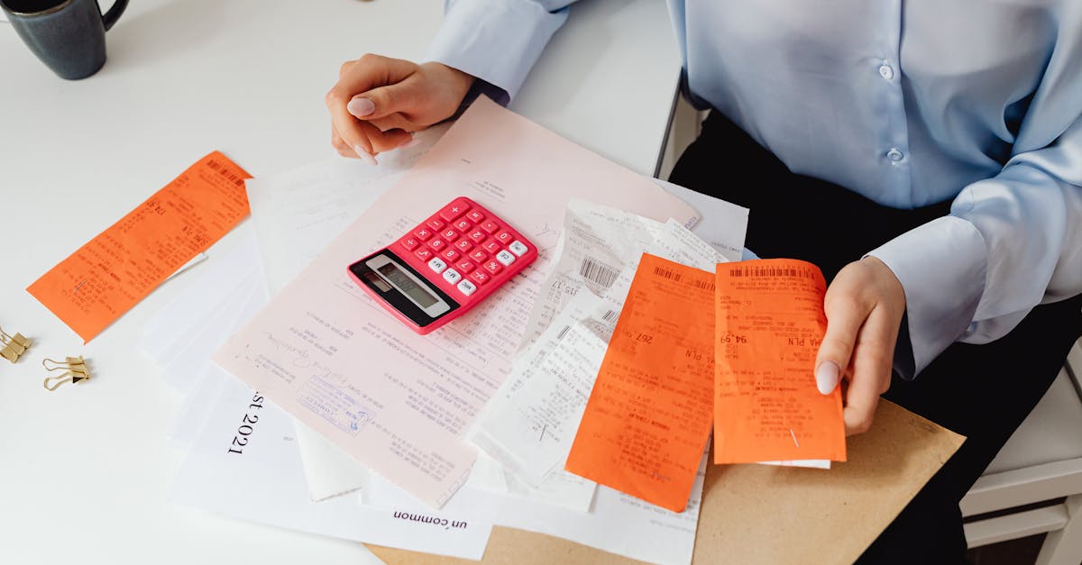 simulateur de coût employeur : estimez facilement le coût total d'un salarié incluant salaires et charges sociales.