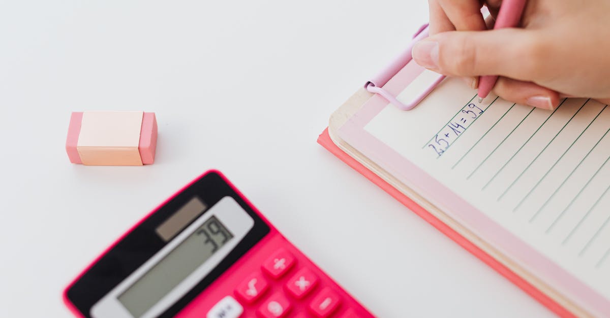 découvrez comment comparer efficacement l'embauche interne et l'externalisation grâce à notre guide de calcul détaillé, pour prendre la meilleure décision stratégique.