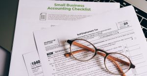 découvrez les cotisations employeurs pour l'année 2026 : taux, réformes et obligations légales à connaître pour une gestion optimale de vos charges sociales.
