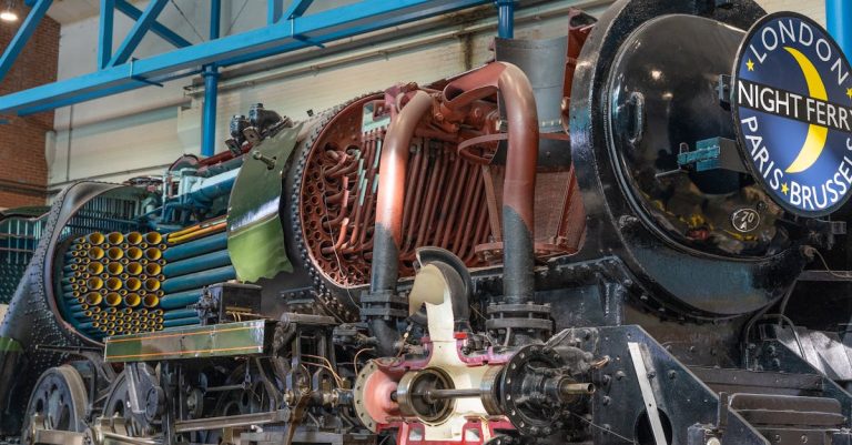 découvrez les expositions dédiées aux sous-traitances mécaniques, un rendez-vous incontournable pour les professionnels et passionnés du secteur.