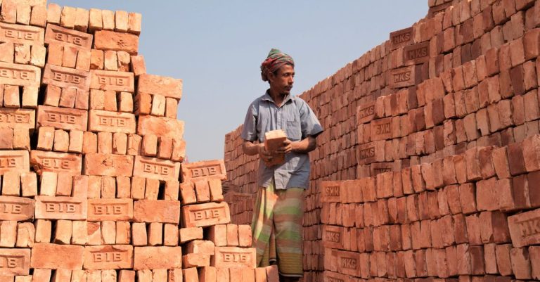 développement des pme : stratégies efficaces pour stimuler la croissance, l'innovation et la compétitivité des petites et moyennes entreprises.